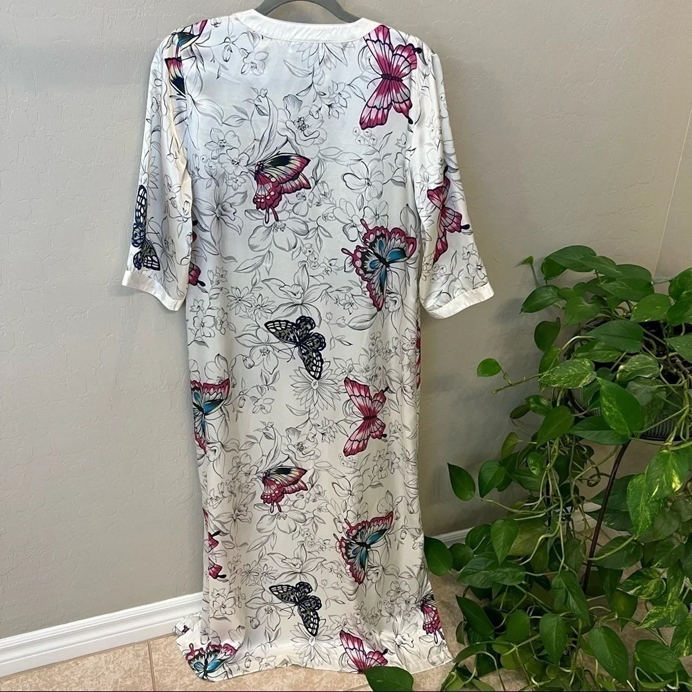 Vintage Morgan Taylor satin Kaftan, house robe butterflies print, 3/4 sleeve